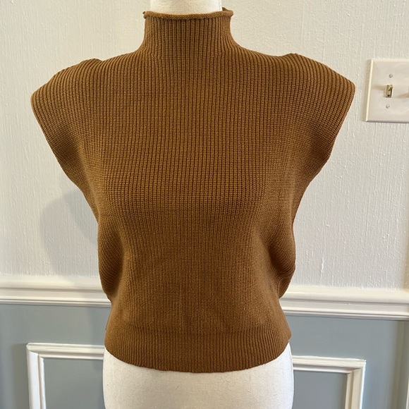 VINTAGE CLASSIC KNIT SWEATER SIZE SMALL - Picture 1 of 9
